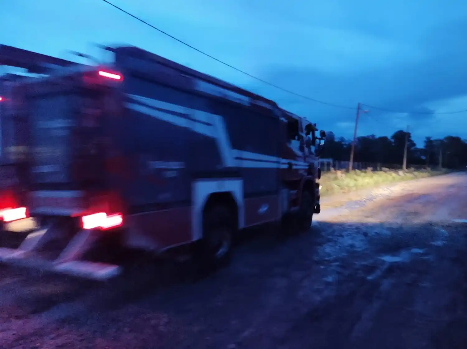 Buscan en un amplio operativo a un niño de 8 años que cayó al arroyo