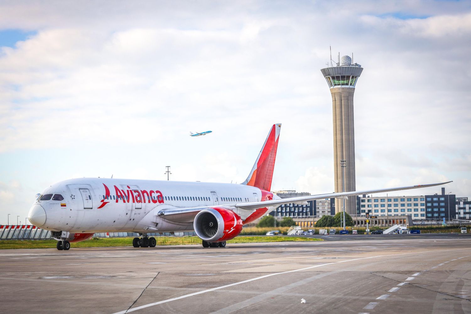 Avianca abrió otro puente entre Latinoamérica y París