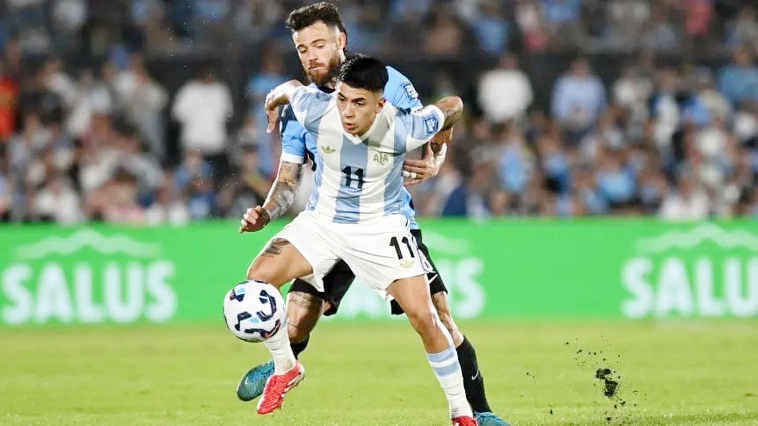 Argentina empezó el año con una gran victoria ante Uruguay en Montenvideo