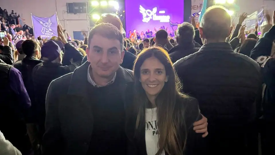 Mariano Valiante y Eugenia Vallota en acto de Javier Milei