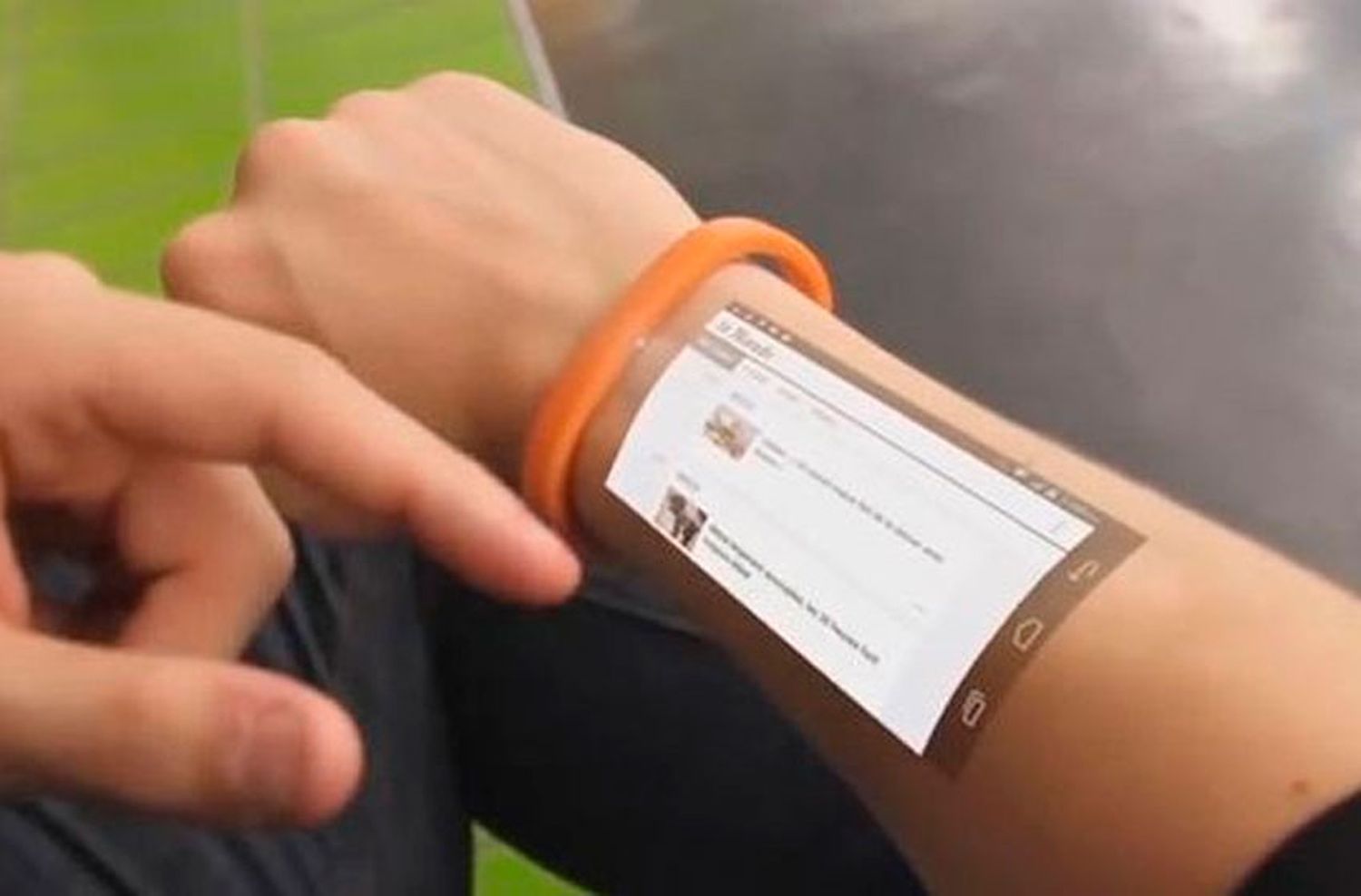 LumiWatch, el smartwatch que convierte tu brazo en una pantalla táctil