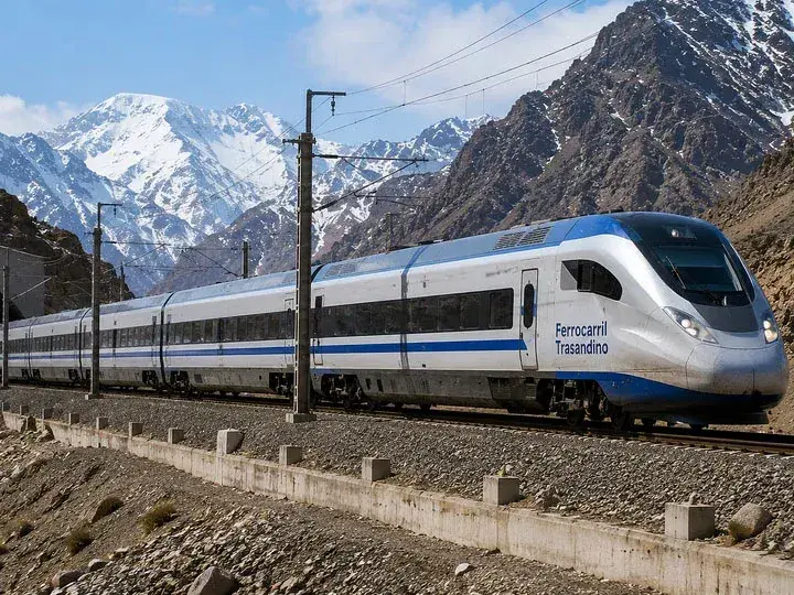 Reactivan el plan para cruzar la Cordillera tras 42 años, ahora con trenes de alta velocidad