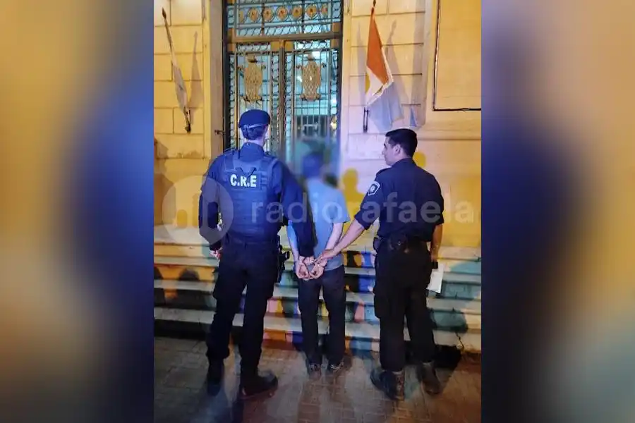 Lo agarraron queriendo meterse a la casa de un anciano: lo habría intentado varias veces