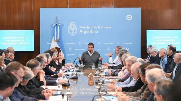 Las 10 claves del proyecto de Sergio Massa para que  los trabajadores no paguen más el impuesto