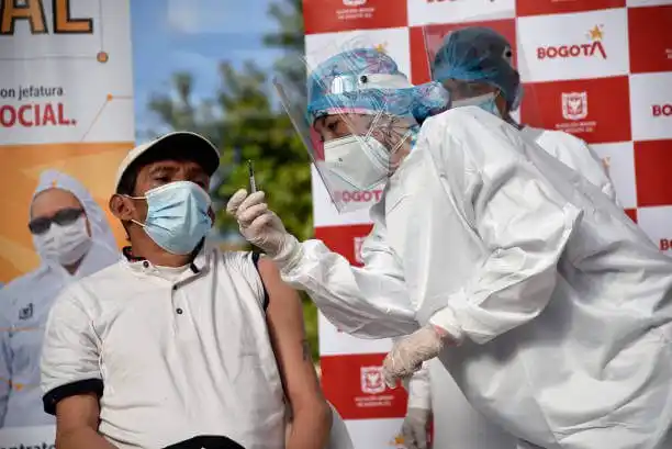 VACUNAS PARA VENEZOLANOS llegan a Colombia de EE.UU.