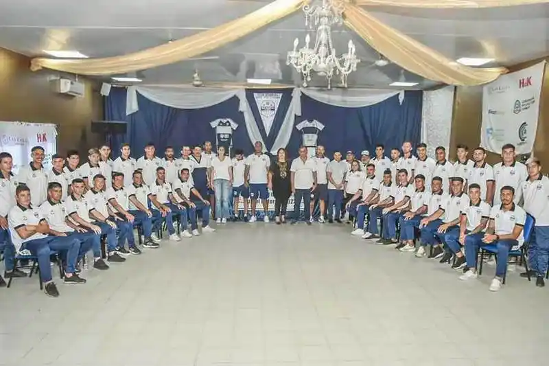 San Martín se presentó en sociedad