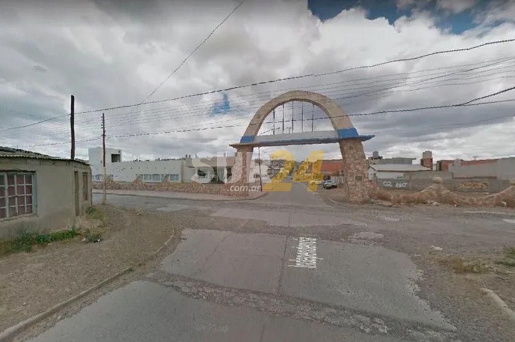 Un hombre apuñaló en la espalda al actual novio de su ex pareja