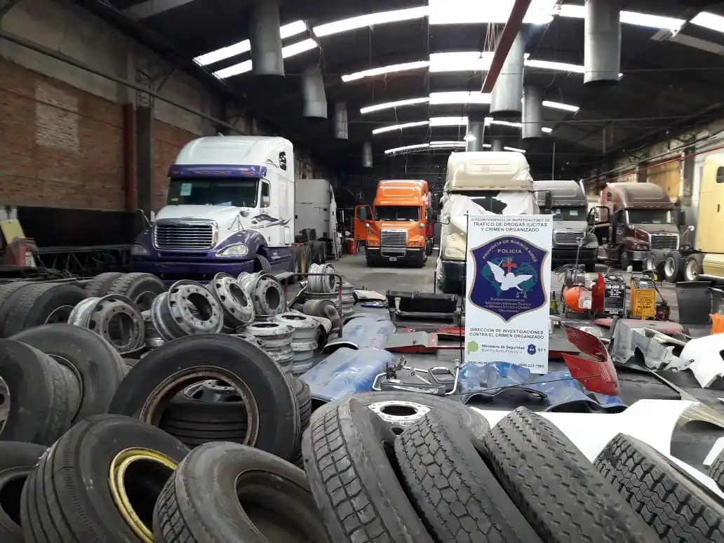 Golpe a desarmaderos: Más de 2700 locales de venta ilegal de autopartes clausurados