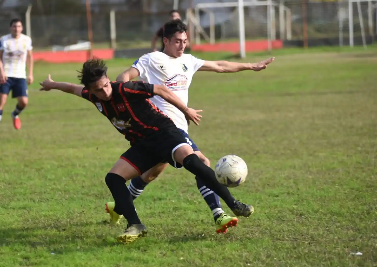 Juventud Urdinarain dejó la punta en el Parque y ahora manda Defensores