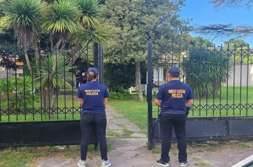 Dos detenidos por venta de estupefacientes tras un allanamiento en barrio Santa Mónica