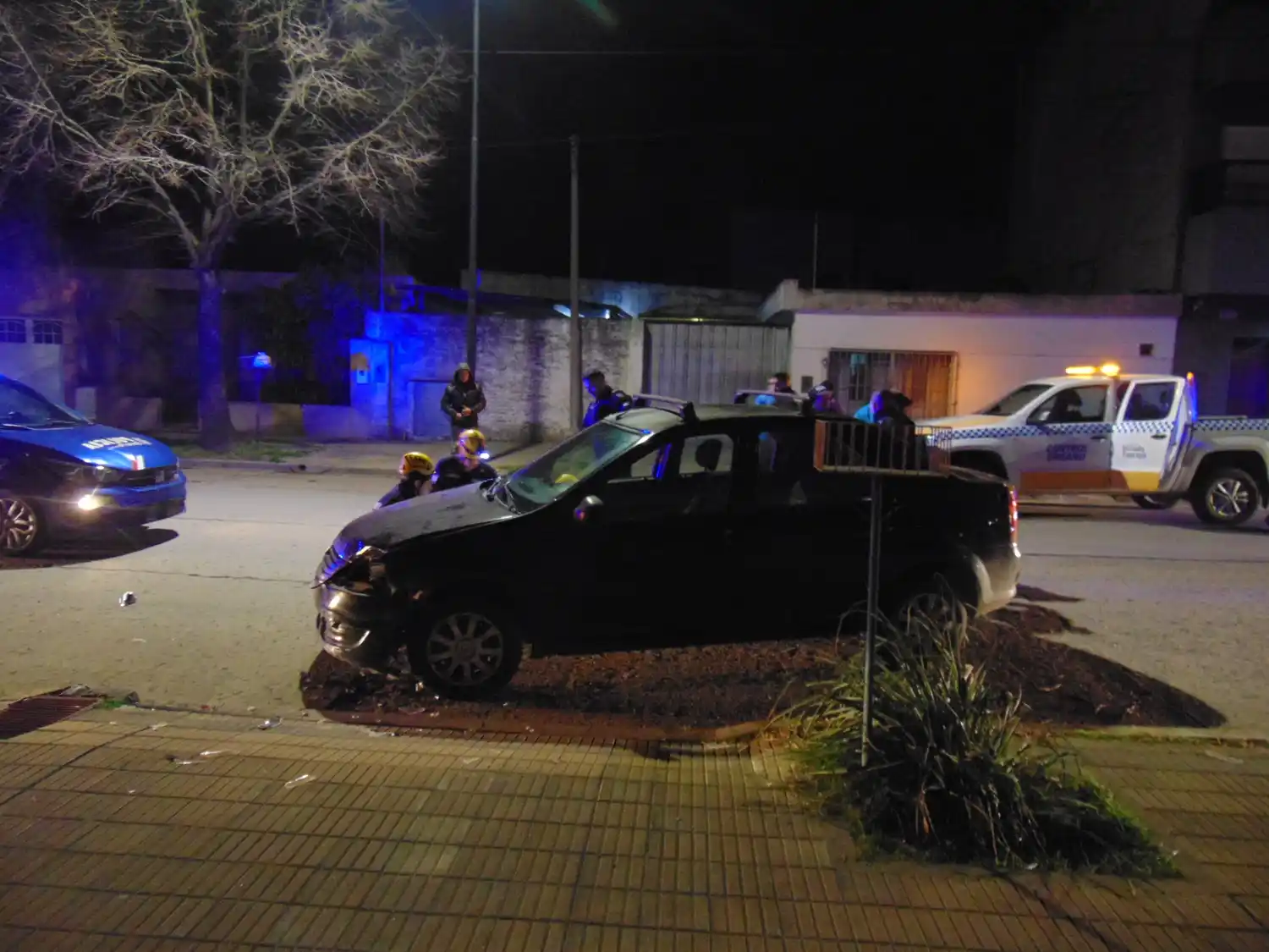 La conductora del Renault Logan resultó ilesa.