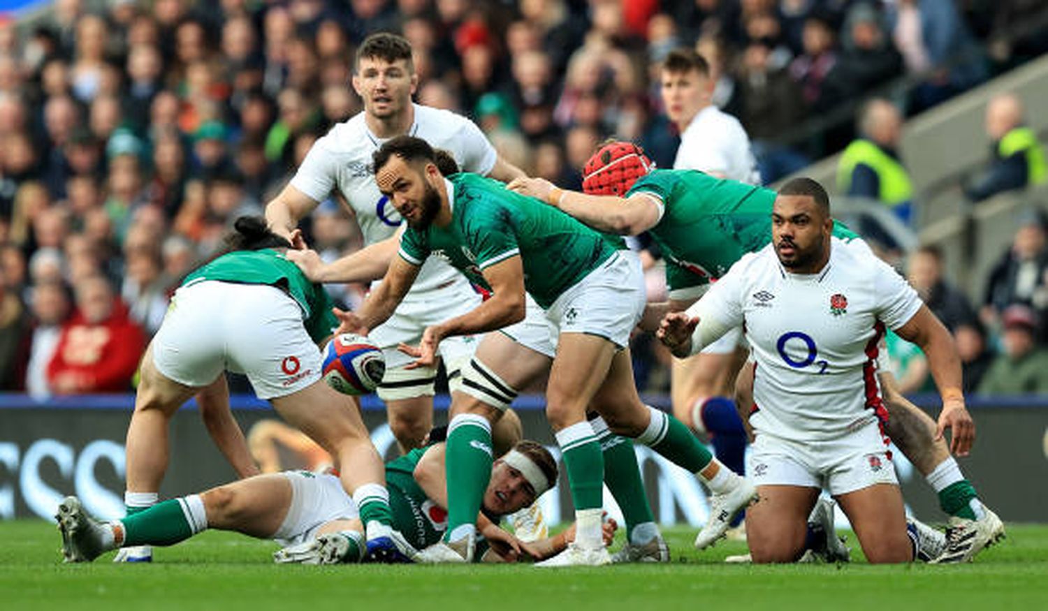 Irlanda superó a Inglaterra y mantiene sus chances