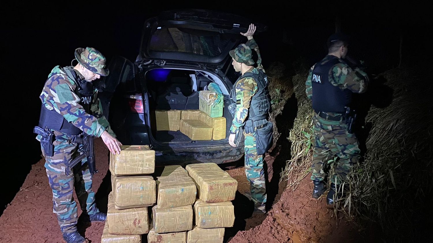 Prefectura Naval Argentina secuestró más de 300 kilos de marihuana