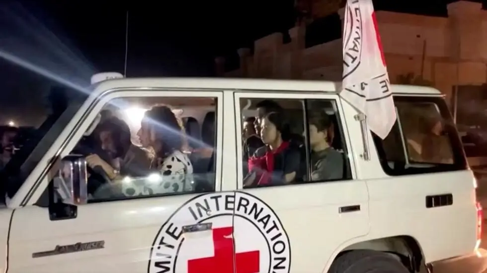CONTINÚA LA TREGUA EN GAZA: Hamás libera a 17 rehenes