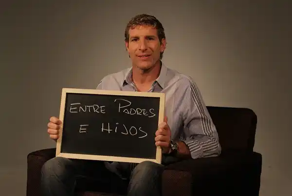 Cervecería Quilmes: Campaña "Entre Padres e Hijos" con Facundo Arana, Andrea Frigerio y Martín Palermo