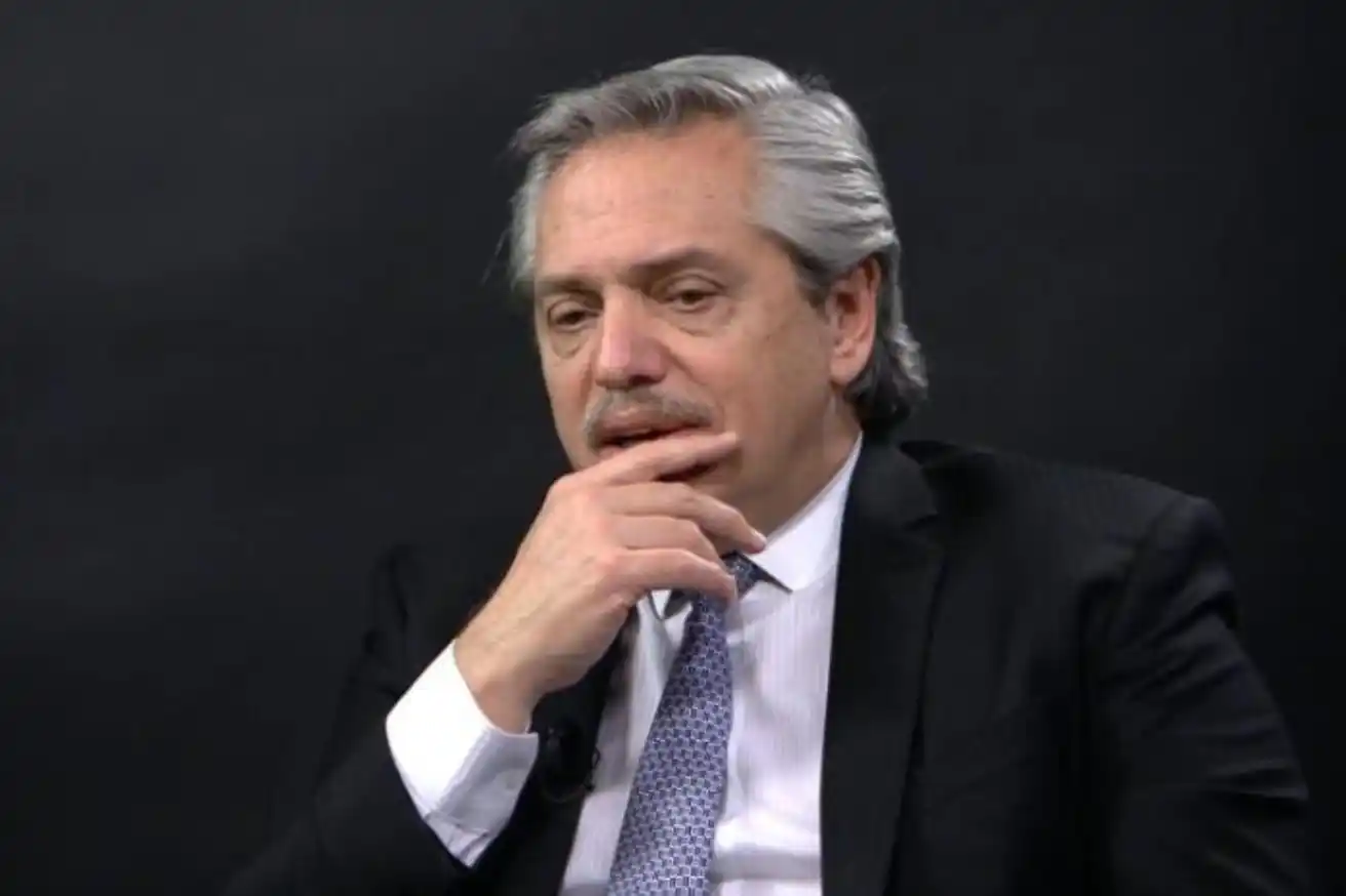 Alberto Fernández evalúa un "toque sanitario" y sacar a las fuerzas de seguridad "por si la situación no afloja"