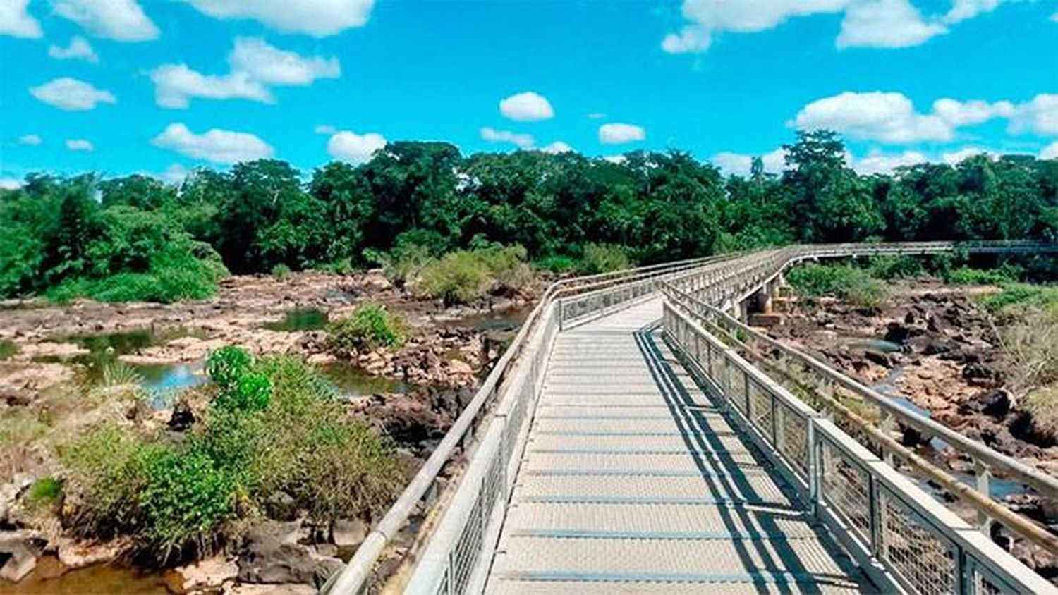 Las Cataratas, en el nivel más bajo en 15 años