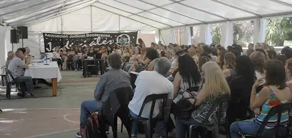 Judiciales bonaerenses convocan a asamblea y analizan lanzar un paro