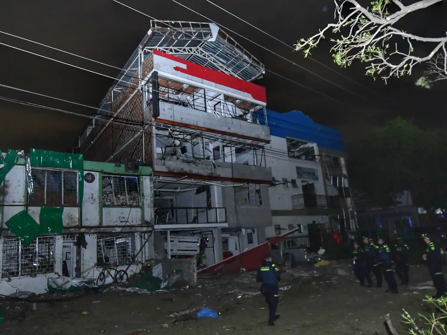 Viviendas destruidas tras el atentado terrorista en Cali.