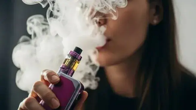 Rosario impondrá multas superiores a los 4 millones de pesos por el uso de vapeadores en comercios