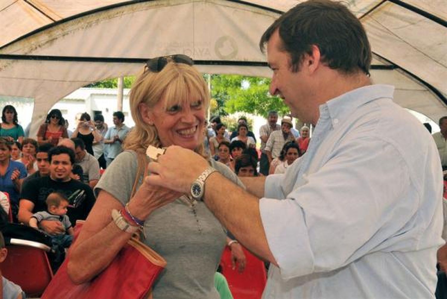 Ayacucho: El Intendente Zubiaurre entregó viviendas del Plan Federal