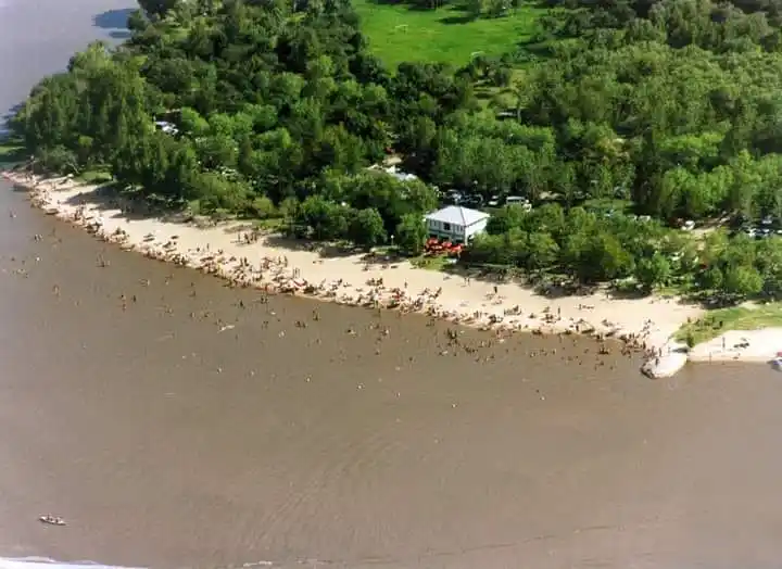Licitan la "cantina, buffet, proveeduría y kiosco" de Puerta del Sol
