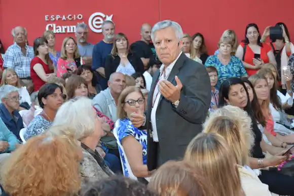 El pensamiento y la música se adueñaron de Espacio Clarín 