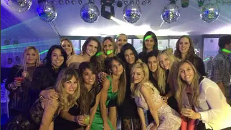 Una selección de bellezas argentinas festejo la vuelta de sus maridos