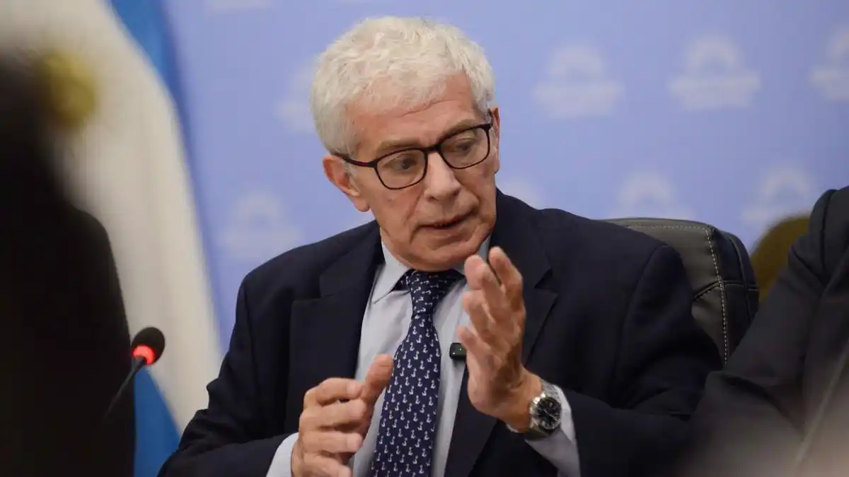 "Vamos a dejar de financiar la agenda social y cultural de la izquierda", dijo el Ministro de Justicia.