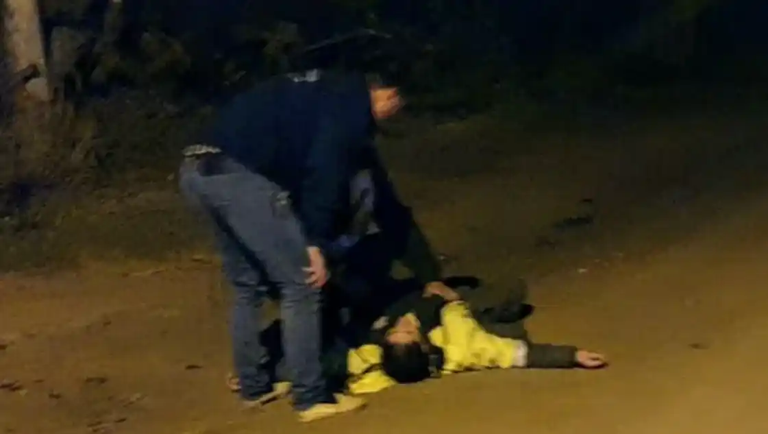 Coronel Pringles: Desmayó de una trompada a una inspectora, le fracturó el maxilar y el tabique nasal, y sigue libre