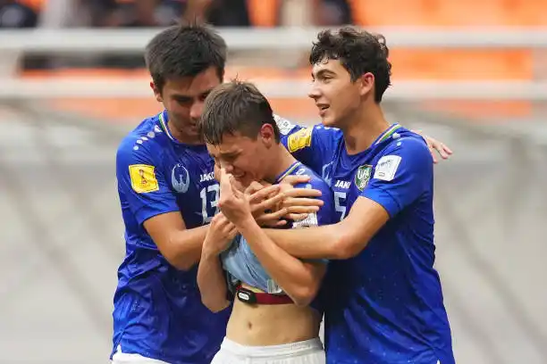 La felicidad de los jugadores de Uzbekistán.