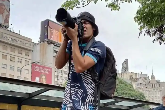 Opinión: Milei conducción (al fotógrafo Grillo)