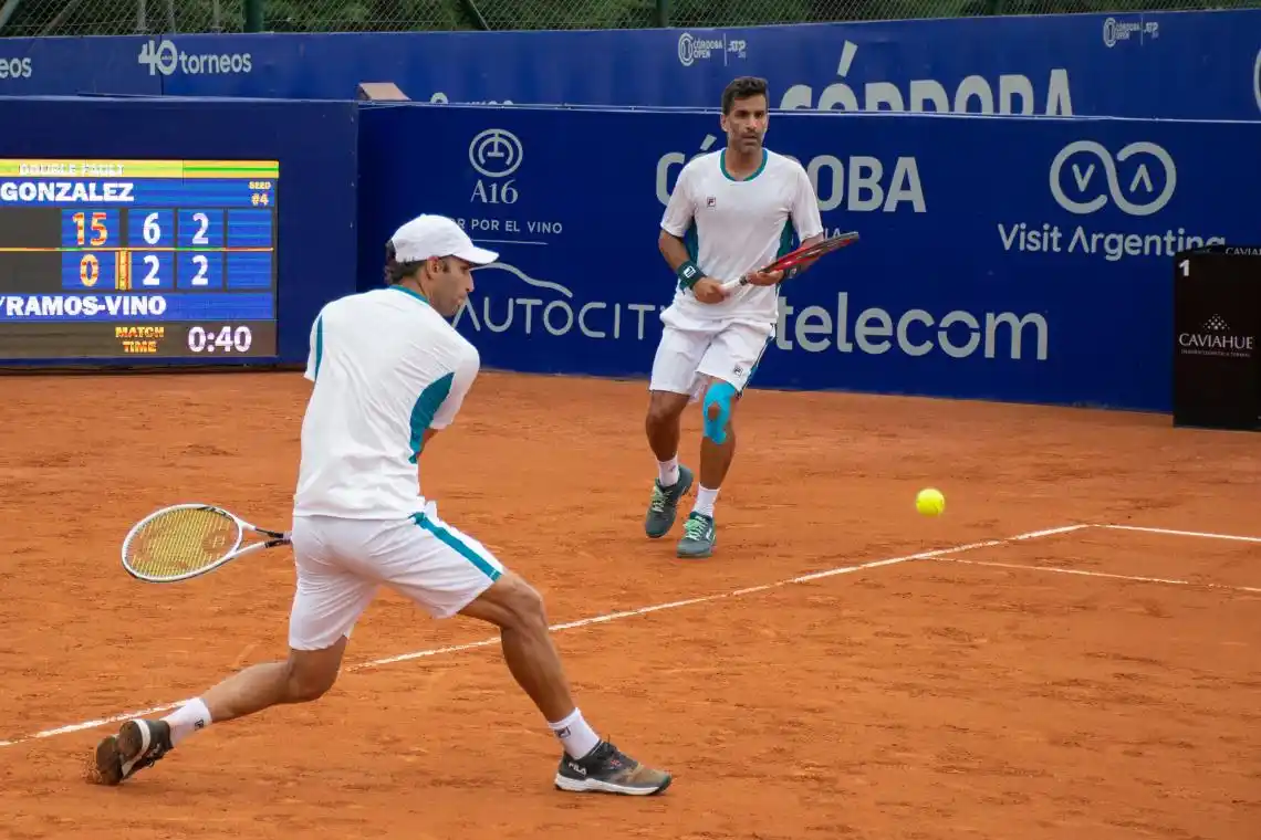 “Machi” y Durán en acción en el Córdoba Open.