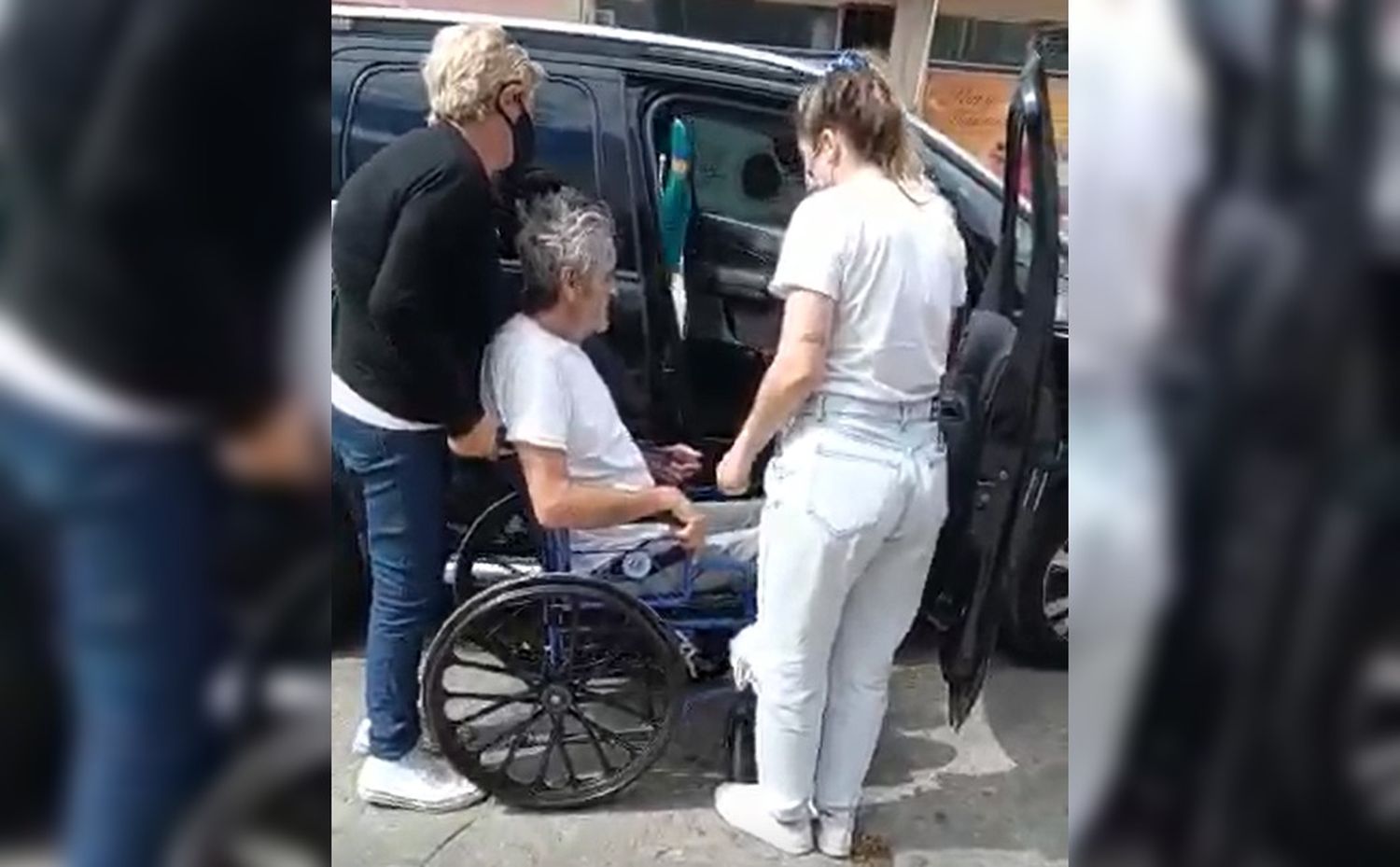 Por el conflicto entre Osprera y el Círculo Médico, un paciente espera en su casa el traslado por neurocirugía