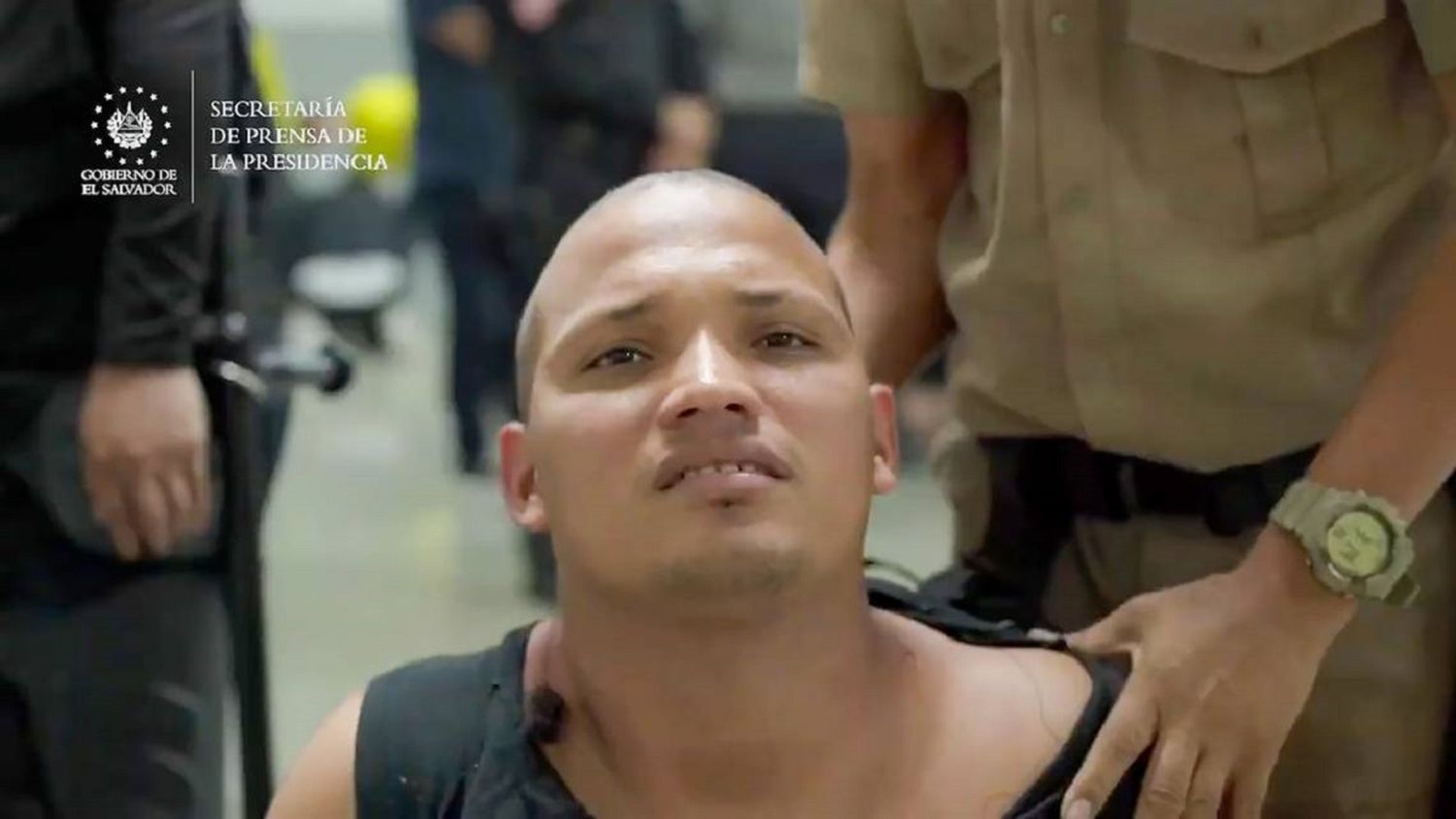 «El dolor más grande de mi vida»: desgarrador testimonio de la madre de un venezolano detenido en El Salvador