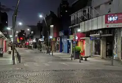 Desde el lunes, toda actividad comercial y gastronómica podrá trabajar hasta las 20