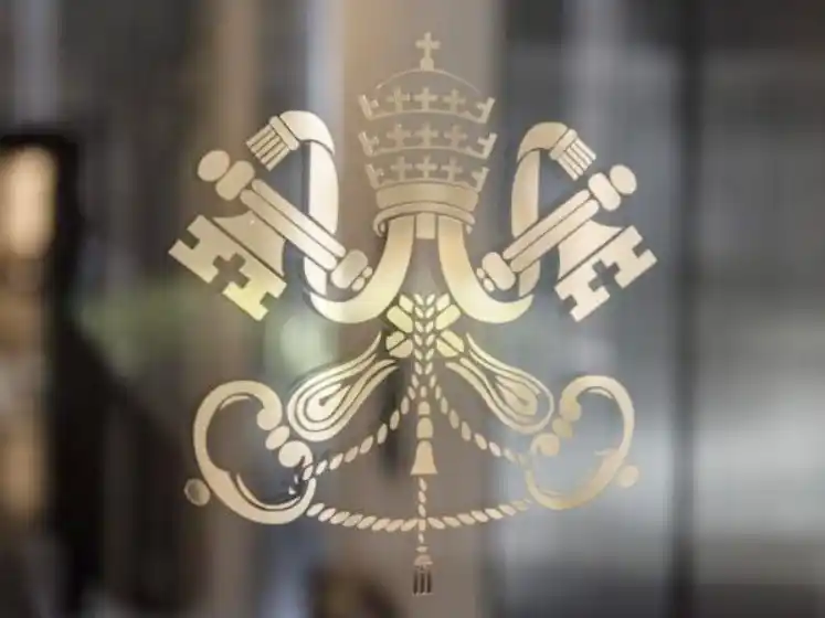 No al diaconado femenino, aunque la sentencia no es definitiva