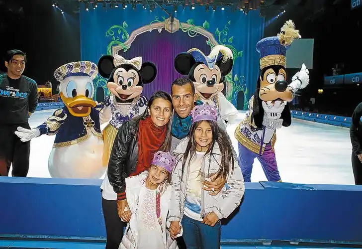 Luego de 19 años de amor, Tevez se casa con Vanesa Mansilla