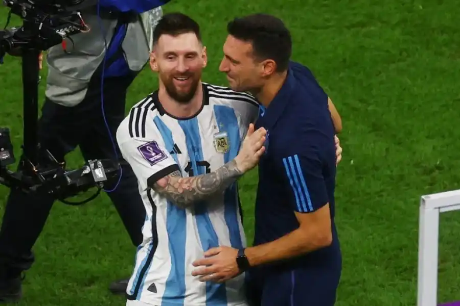 Scaloni ve a Messi con chances de jugar el próximo Mundial: "Las puertas las tendrá siempre abiertas"