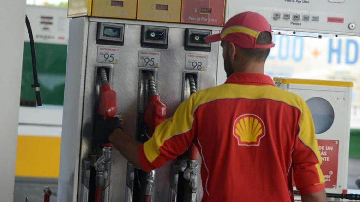 Shell aumentó el precio de sus combustibles