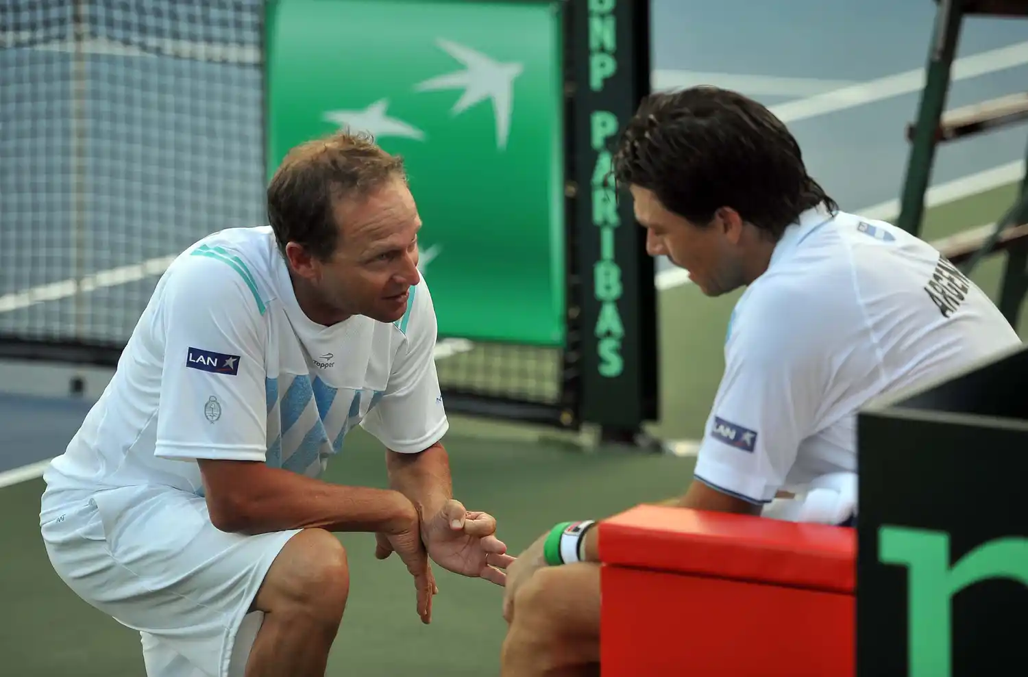 Copa Davis: Tras caer en dobles, Argentina busca ganar o ganar