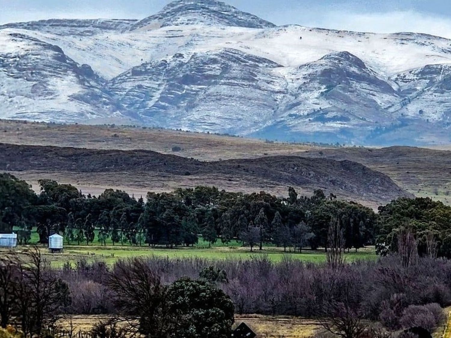 El sur de la provincia de Buenos Aires tuvo nieve este domingo. Gentileza: sierradelaventana.com.ar