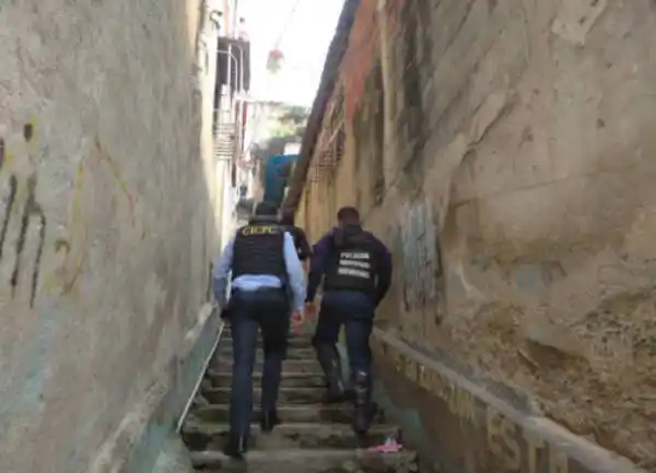 ¡LO QUEMARON VIVO! Vecinos y malandros lincharon a un violador en San Agustín