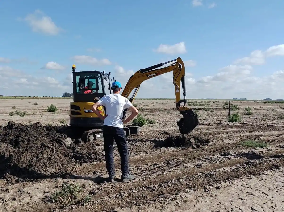 El Municipio venadense avanza en la recuperación de caminos rurales estratégicos 