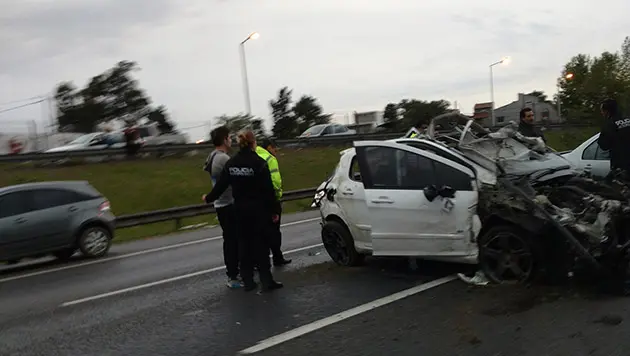 Un muerto y 5 heridos tras un choque múltiple en Acceso Oeste