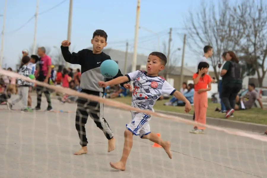 El domingo el barrio Zazpe disfrutó la "Plaza Deportiva"