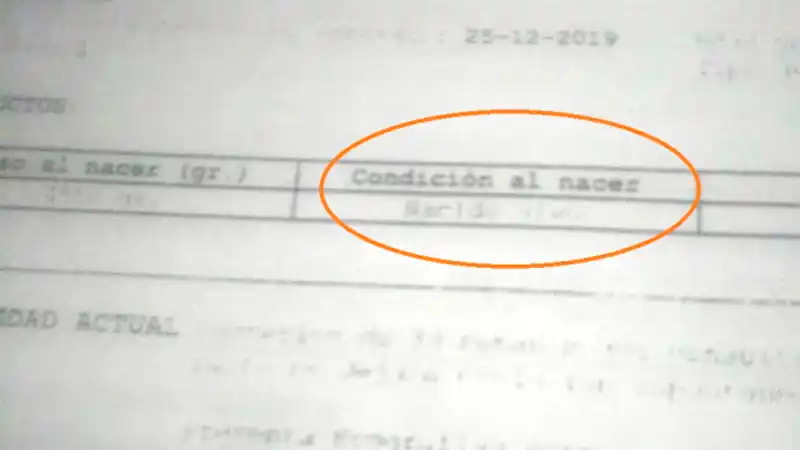 Investigan irregularidades tras el nacimiento de una beba con dos cabezas