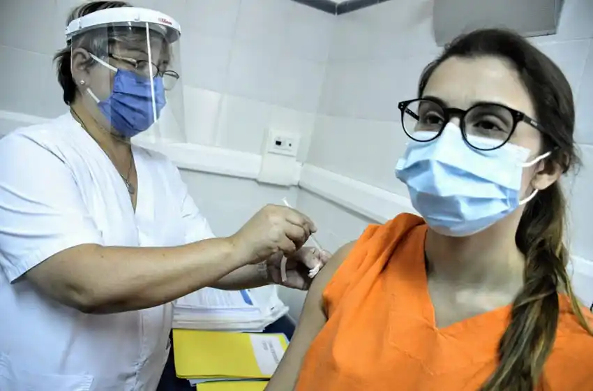 Argentina reportó más de 10 mil nuevos casos de coronavirus y 219 fallecidos