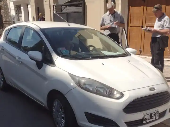Discutió con un ciclista, pasó por encima la bicicleta y le secuestraron el auto