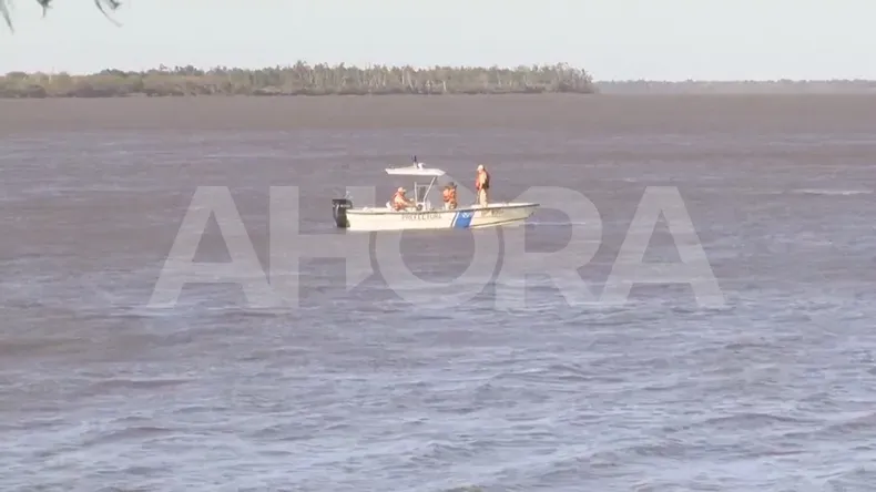 Prefectura busca intensamente a un hombre que cayó en el río este viernes